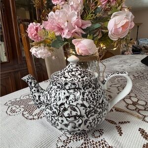 Vintage Darice Black and White Floral Porcelain Decorated Tea Pot Silver Trim